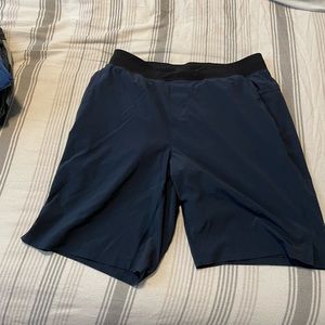 Lululemon Large 7in short